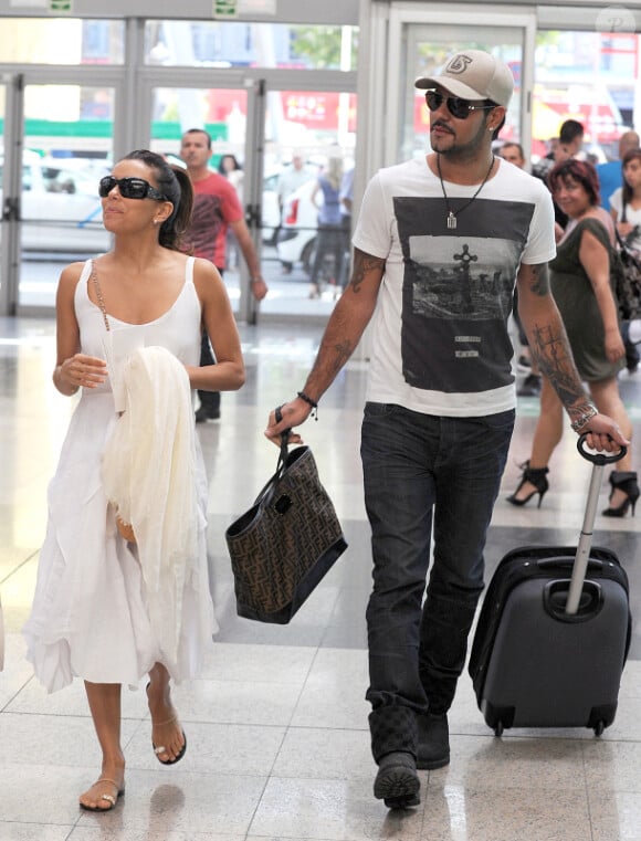 Eva Longoria et Eduardo Cruz arrivent à Malaga, en Espagne, le 21 mai 2012.