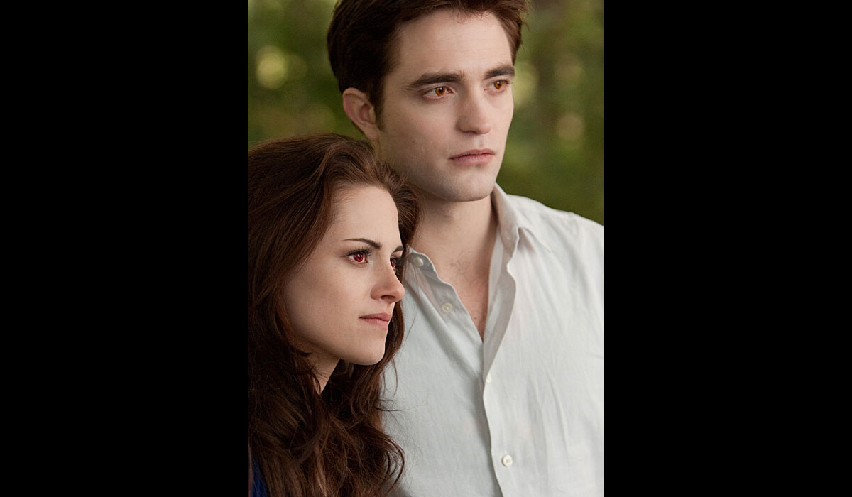 Photo Kristen Stewart et Robert Pattinson dans Twilight Chapitre Révélation ème partie