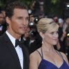 Matthew McConaughey et Reese Witherpsoon lors de la montée des marches pour le film Mud au Festival de Cannes le 26 mai 2012
