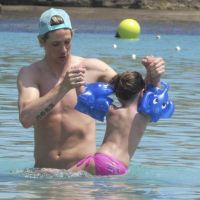 Euro 2012 : Fernando Torres, père attentionné pour ses merveilles Nora et Léo
