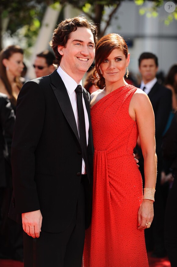 Debra Messing et son mari Daniel Zelman en septembre 2009 aux Emmy Awards.
Debra Messing a déposé le 5 juin 2012 sa demande de divorce d'avec son mari depuis 2000, Daniel Zelman. Leur séparation remonterait à février 2010. L'actrice fréquente depuis décembre 2011 l'acteur Will Chase, son partenaire dans la série Smash.