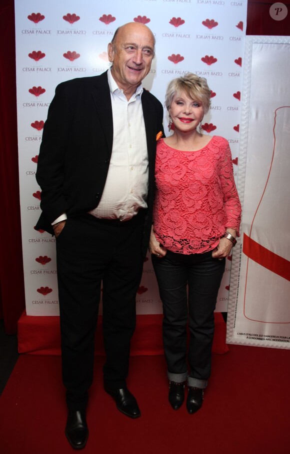 Pierre Bonte et Sophie Darel à la présentation de la revue Palace du César Palace Paris, le 6 juin 2012.