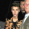 Justin Bieber se rend dans un restaurant indien à Londres, le samedi 9 juin 2012.