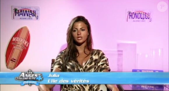 Julia dans les Anges de la télé-réalité 4, vendredi 15 juin 2012 sur NRJ12