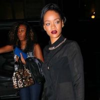 Rihanna : Sombre pour se faire tatouer, mais ravie qu'on se batte pour elle