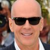 Bruce Willis, élégant et funky à Cannes, le 16 mai 2012.