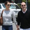 Bruce Willis et sa femme Emma Heming, en amoureux à Santa Monica en juin 2011.