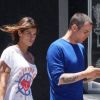 Elisabetta Canalis et Steve-O se promènent à West Hollywood, le 23 juin 2012.