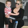 Sharon Stone arrive à l'aéroport Charles-de-Gaulle le 28 juin 2012, avec son fils Quinn