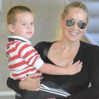 Sharon Stone respire le bonheur avec son fils, dès son arrivée à Paris