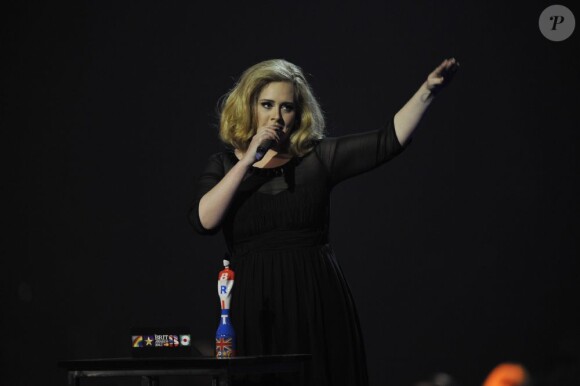 Adele, reine de la scène lors des Brit Awards en février 2012