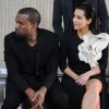 Kanye West et Kim Kardashian ont tout juste eu le temps d'applaudir le final du défilé Stéphane Rolland haute couture automne-hiver 2012. Paris, le 3 juillet 2012.