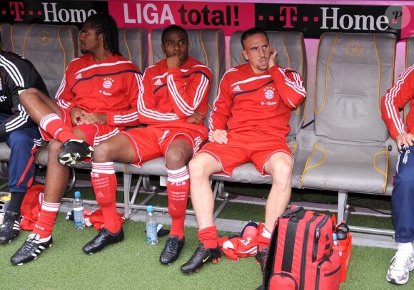 Breno Vinicius Rodrigues Borges, dit Breno, Edson et Franck Ribéry le 19 septembre 2009 à Munich