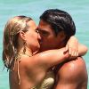 Radamel Falcao Garcia, buteur de l'Atlético Madrid et sa compagne Lorelin très amoureux le 3 juillet 2012 à Miami