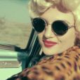 Marilyn, la copine de Leslie. Leslie,  Des mots invincibles , image du clip ''hollywoodien'' réalisé par Mark Maggiori (juillet 2012)
