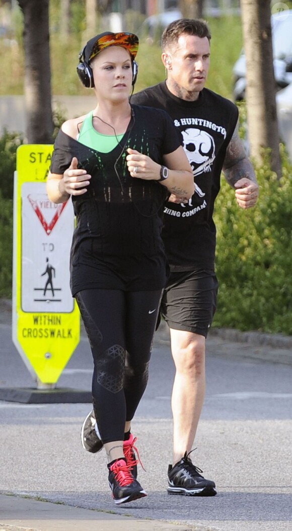 Pink et Carey Hart en plein footing, à New York, le 11 juillet 2012.