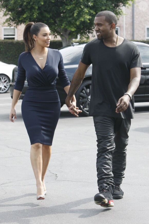 Très amoureux, Kanye West et Kim Kardashian vont déjeuner à Beverly Hills le 13 juillet 2012