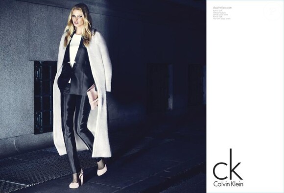 Lara Stone shootée par Mert & Marcus pour la campagne automne-hiver 2012-2013 de ck Calvin Klein.