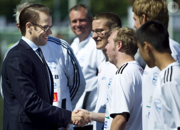 Le prince Daniel de Suède assistait le 16 juillet 2012 au tournoi Gothia Cup, au complexe Heden de Göteborg.