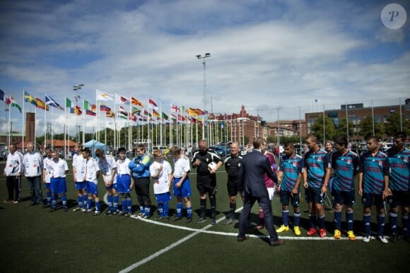 Le prince Daniel de Suède assistait le 16 juillet 2012 au tournoi Gothia Cup, au complexe Heden de Göteborg.