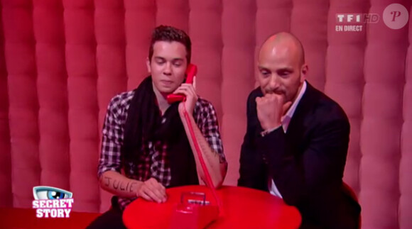 Kevin et Sacha dans la salle rouge dans Secret Story 6, vendredi 20 juillet 2012 sur TF1