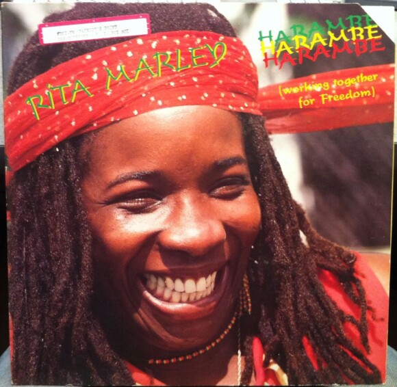 Harembe, 1988. Après la disparition de son mari Bob Marley en 1981, Rita Marley a publié plusieurs albums.