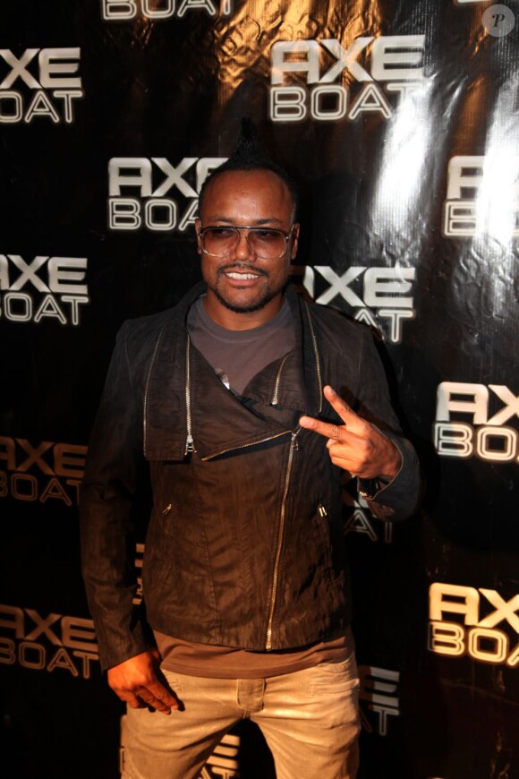 Apl.de.Ap des Black Eyed Peas à Cannes le 30 août 2012 sur le Axe Boat