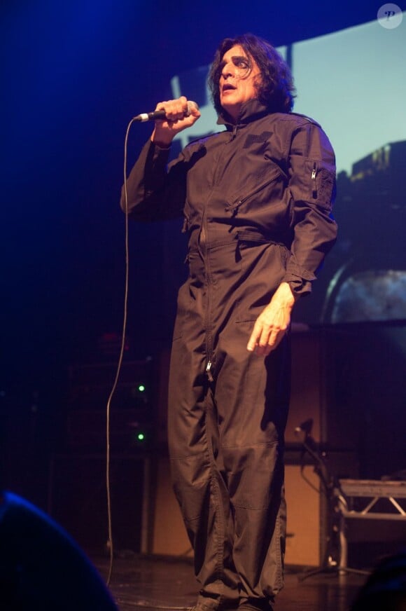 Jaz Coleman et Killing Joke en concert au Roundhouse de Londres le 8 mars 2012. En juillet 2012, le chanteur mystique est mystérieusement porté disparu.