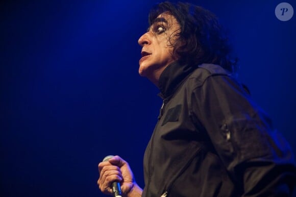 Jaz Coleman et Killing Joke en concert au Roundhouse de Londres le 8 mars 2012. En juillet 2012, le chanteur mystique est mystérieusement porté disparu.