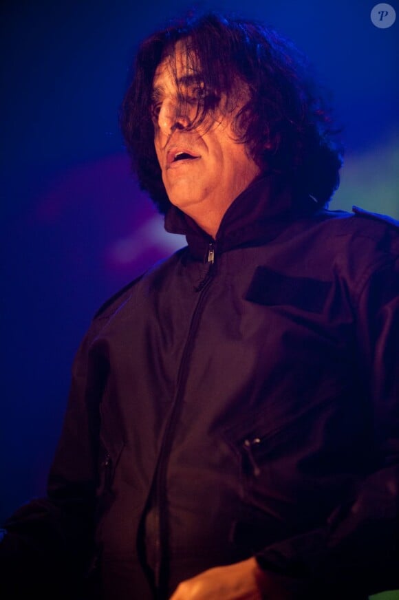 Jaz Coleman et Killing Joke en concert au Roundhouse de Londres le 8 mars 2012. En juillet 2012, le chanteur mystique est mystérieusement porté disparu.