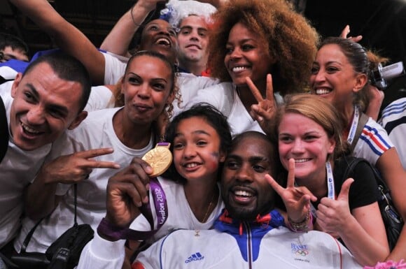 Teddy Riner savoure avec sa famille, ses fans et ses amis son titre olympique obtenu lors des Jeux olympiques de Londres le 3 août 2012