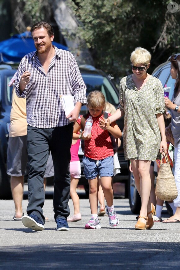 Michelle Williams et Jason Segel sont allés chercher Matilda, petite fille de l'actrice le 6 août 2012 à Los Angeles