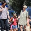Michelle Williams et Jason Segel, tout sourire après être allés chercher Matilda, petite fille de l'actrice le 6 août 2012 à Los Angeles