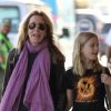 Felicity Huffman arrive à l'aéroport LAX de Los Angeles, le mardi 7 août 2012 avec sa fille Sophia.