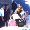 Sylvester Stallone, en famille, quitte un yacht pour se rendre à l'aéroport de Nice et rejoindre Paris, le mercredi 8 août 2012.