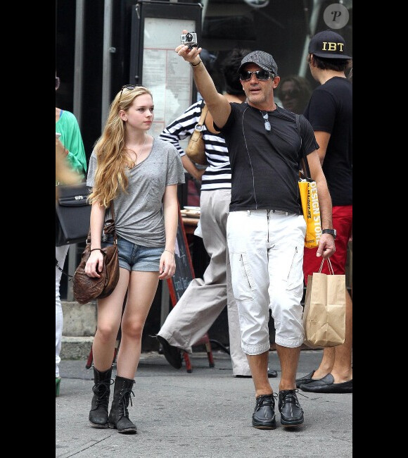 Antonio Banderas et sa fille Stella à New York, le 8 août 2012