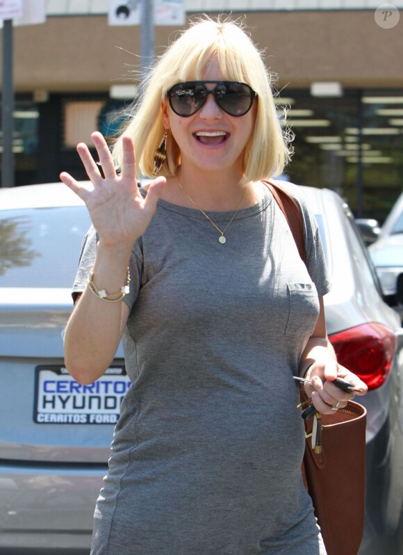 Anna Faris enceinte à Los Angeles le 9 août 2012