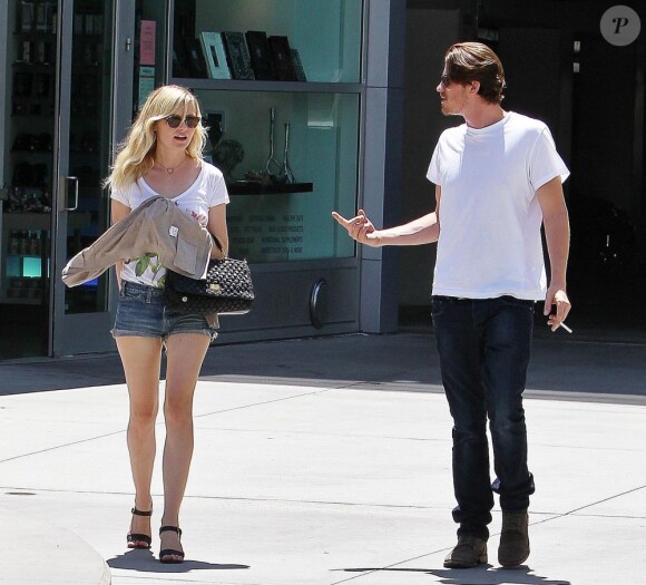 Kirsten Dunst et Garrett Hedlund à Los Angeles, le 11 août 2012.