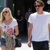 Kirsten Dunst avec son chéri Garrett Hedlund à Los Angeles, le 11 août 2012.