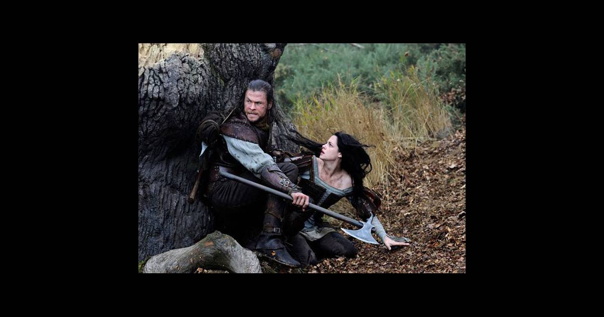 Blanche Neige Et Le Chasseur Suite Kristen Stewart : Ecartée de la suite de Blanche-Neige et le chasseur