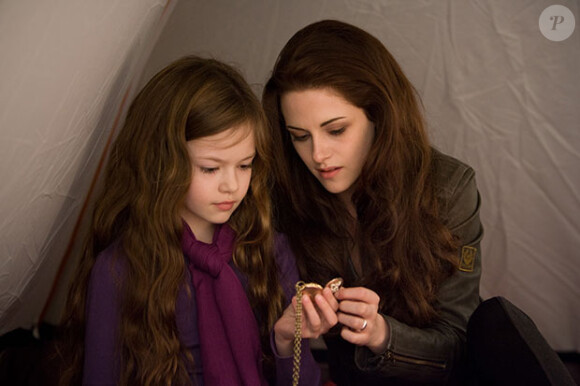 Nouvelles images du film Twilight -chapitre 5 : Révélation (2e partie) avec Mackenzie Foy et Kristen Stewart