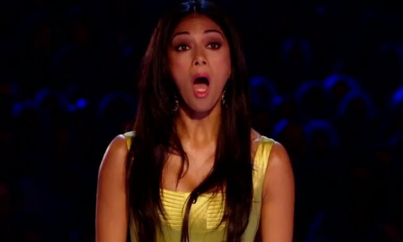 Nicole Scherzinger choquée par les propos de Zoe Alexander durant son audition dans le premier épisode de la saison 9 de X Factor, le 18 août sur la chaîne anglaise ITV.