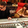Lou Doillon et Etienne Daho en studio à Paris pour l'enregistrement de  Places , le 13 avril 2012.