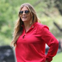 Nicole Eggert d'Alerte à Malibu : Une maman comblée qui lutte pour sa ligne