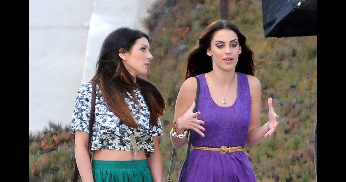 Jessica Lowndes Films Et Programmes Tv Shenae Grimes et Jessica Lowndes sur le tournage de 90210 à Manhattan
