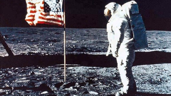 Mort de Neil Armstrong : Les images de son exploit qui a marqué l'Histoire...
