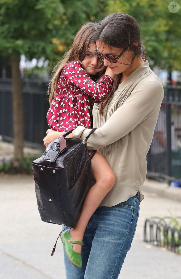 Katie Holmes et sa fille Suri sont allées dans un parc à West Village pour se dépenser un peu. Le 25 août 2012