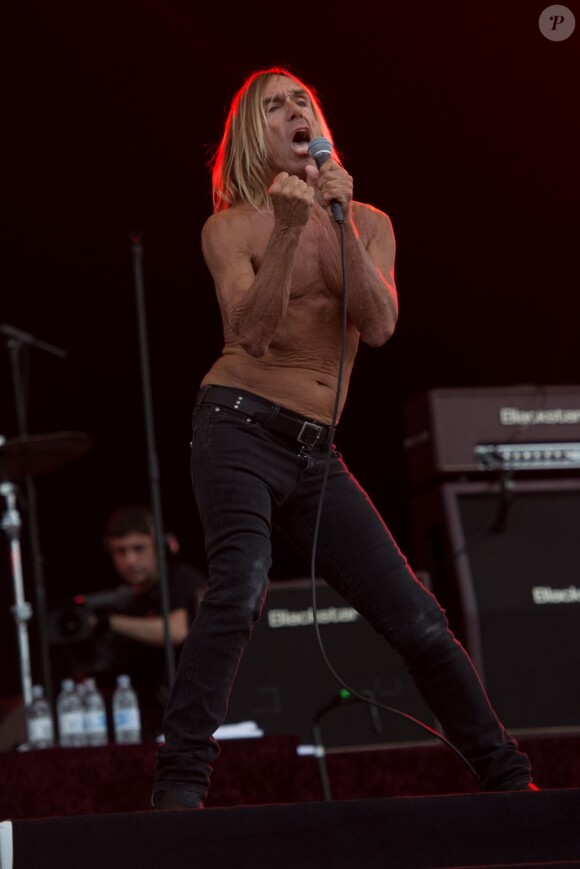 Iggy Pop en live avec The Stoodges sur la scène du Hard Rock Calling à Londres. Le 13 juillet 2012.