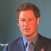 Image du prince Harry prononçant en août 2012 un message enregistré en vidéo pour les Jeux paralympiques de Londres.