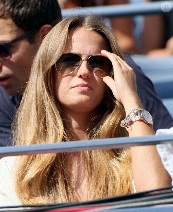Kim Sears attentive lors du premier match de son homme Andy Murray lors de l'US Open au Billie Jean National Tennis Center à Flushing Meadows près de New York le 27 août 2012